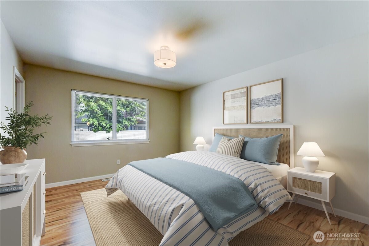 15512 3rd Place Property Photo 13