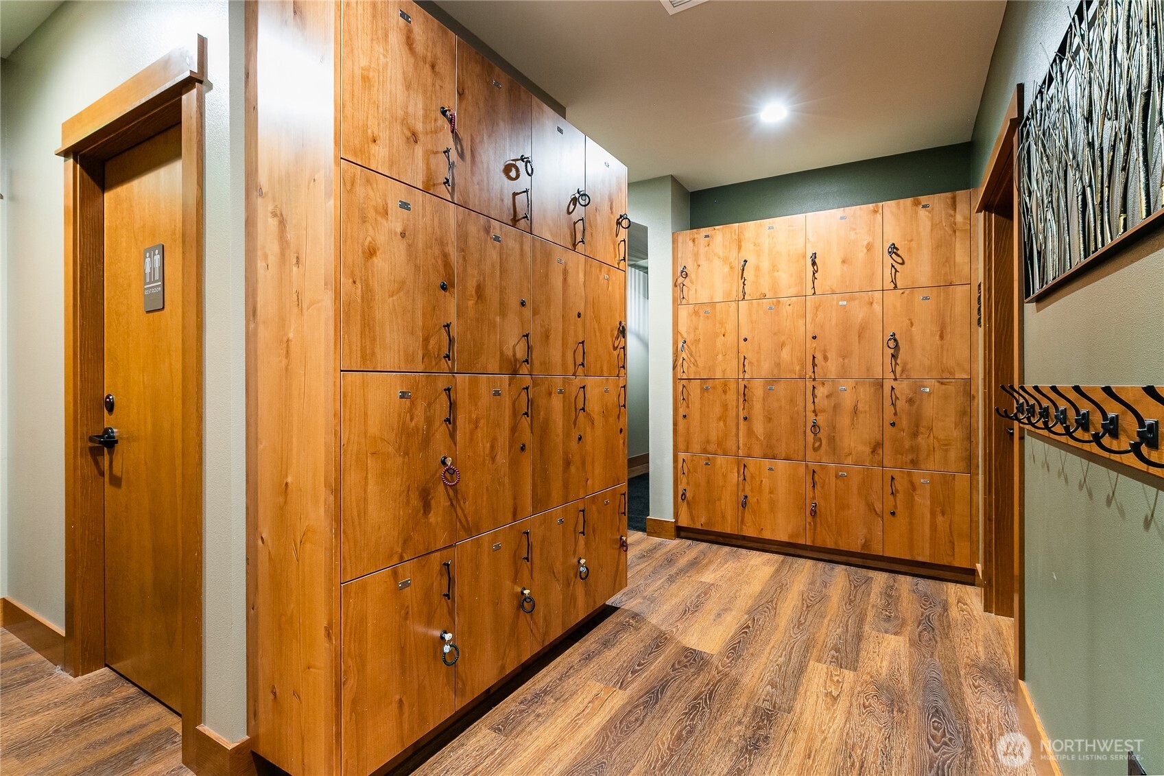 210 3rd Street Property Photo 8