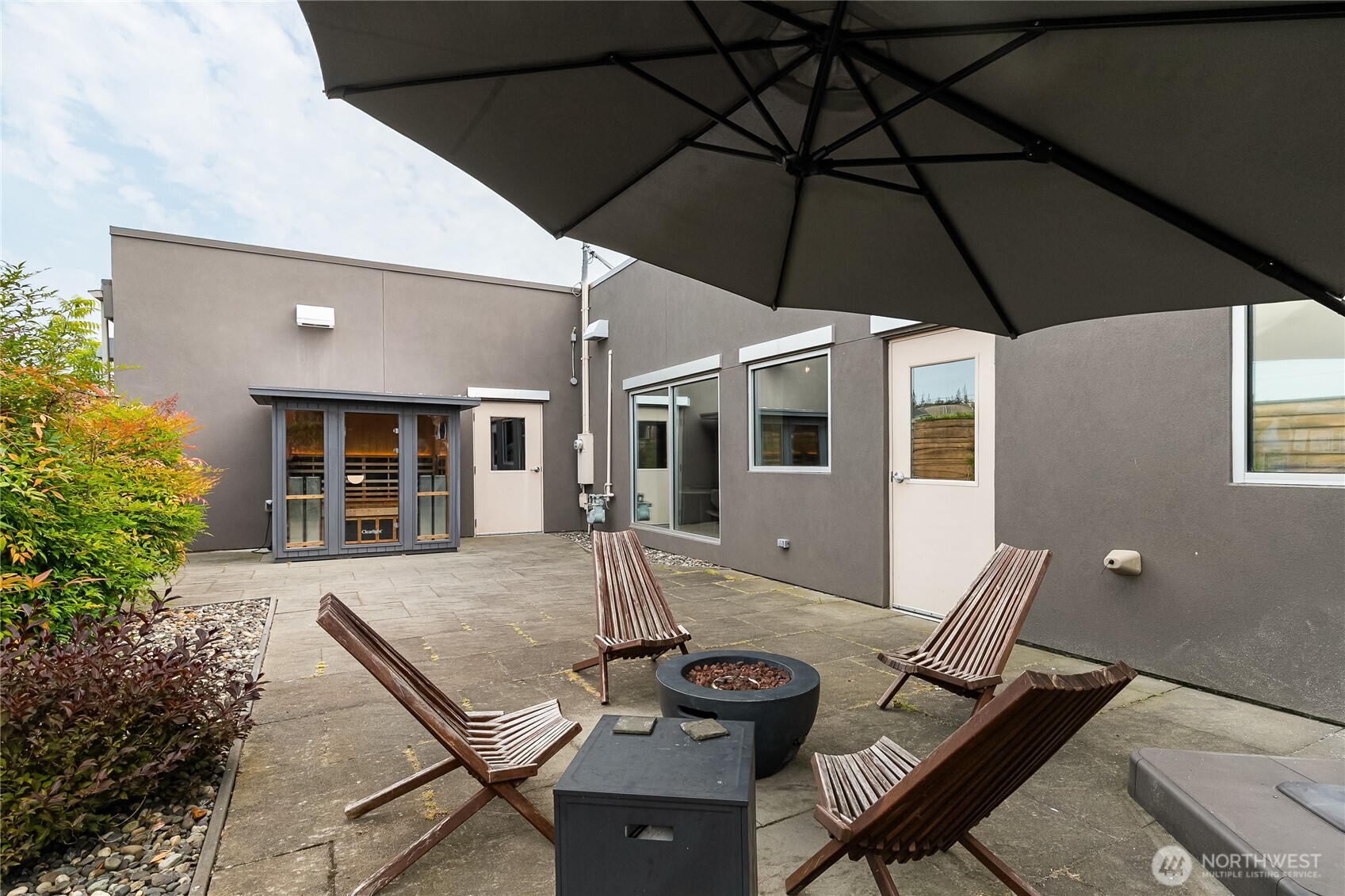 210 3rd Street Property Photo 21
