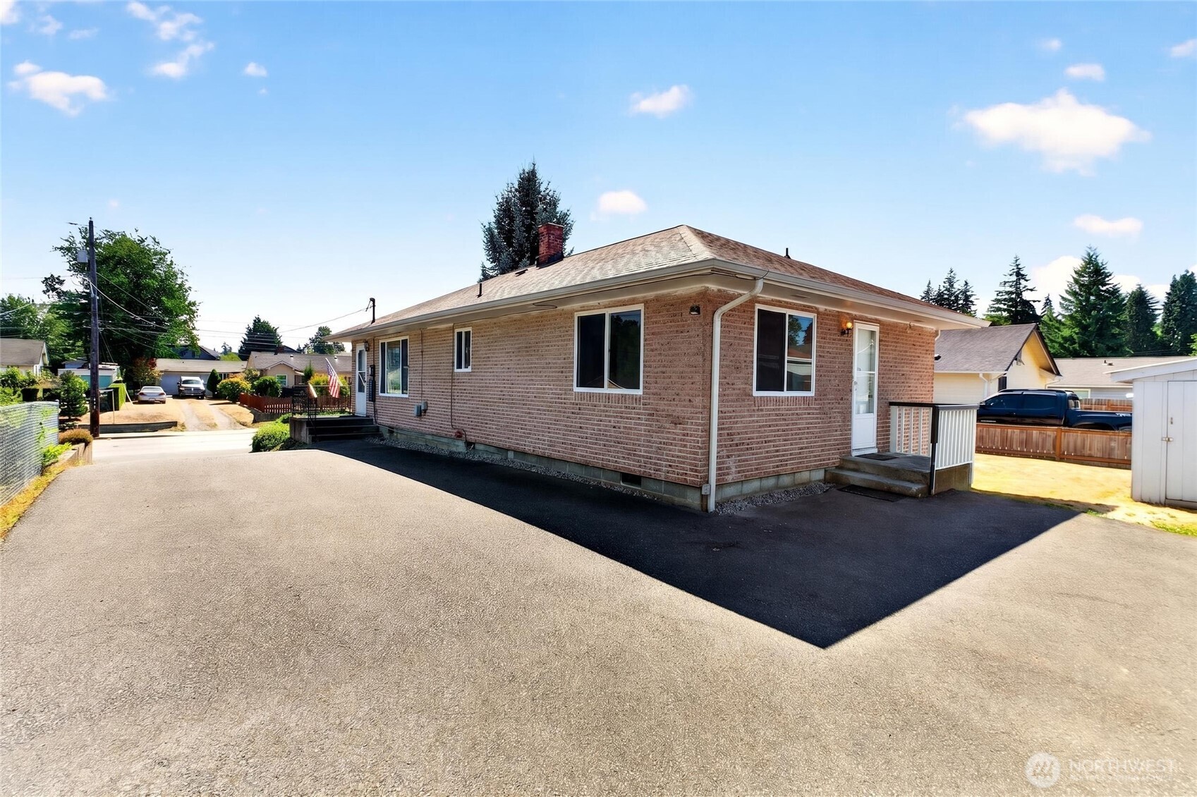 1323 E 56th Street Property Photo 16