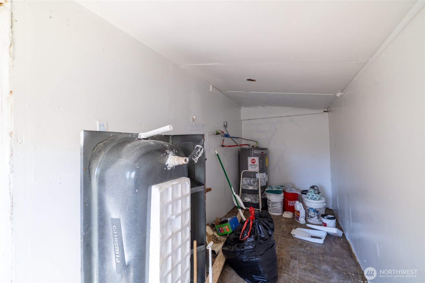 1320 Delaware Avenue Property Photo 9