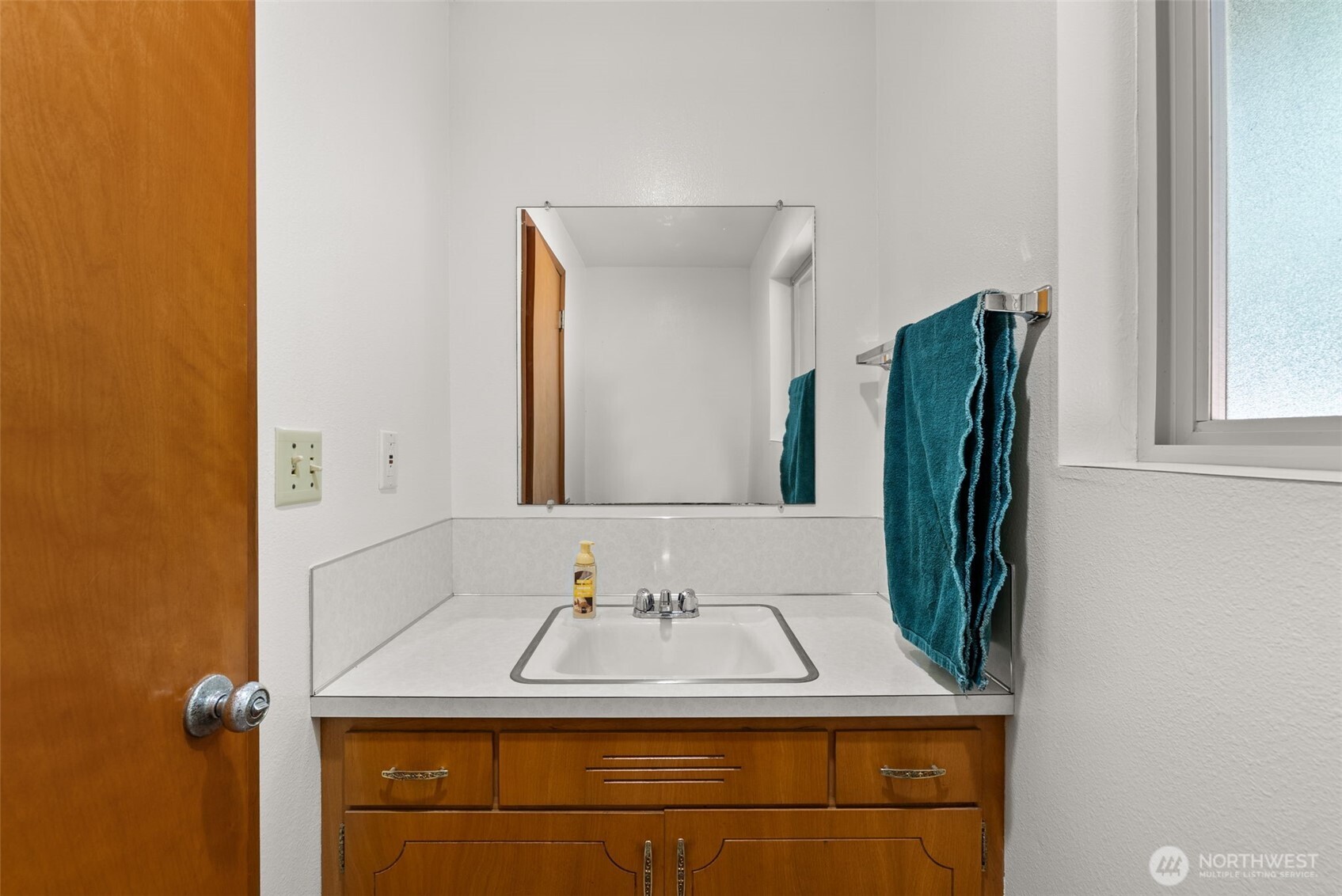 168 Boyd Property Photo 24