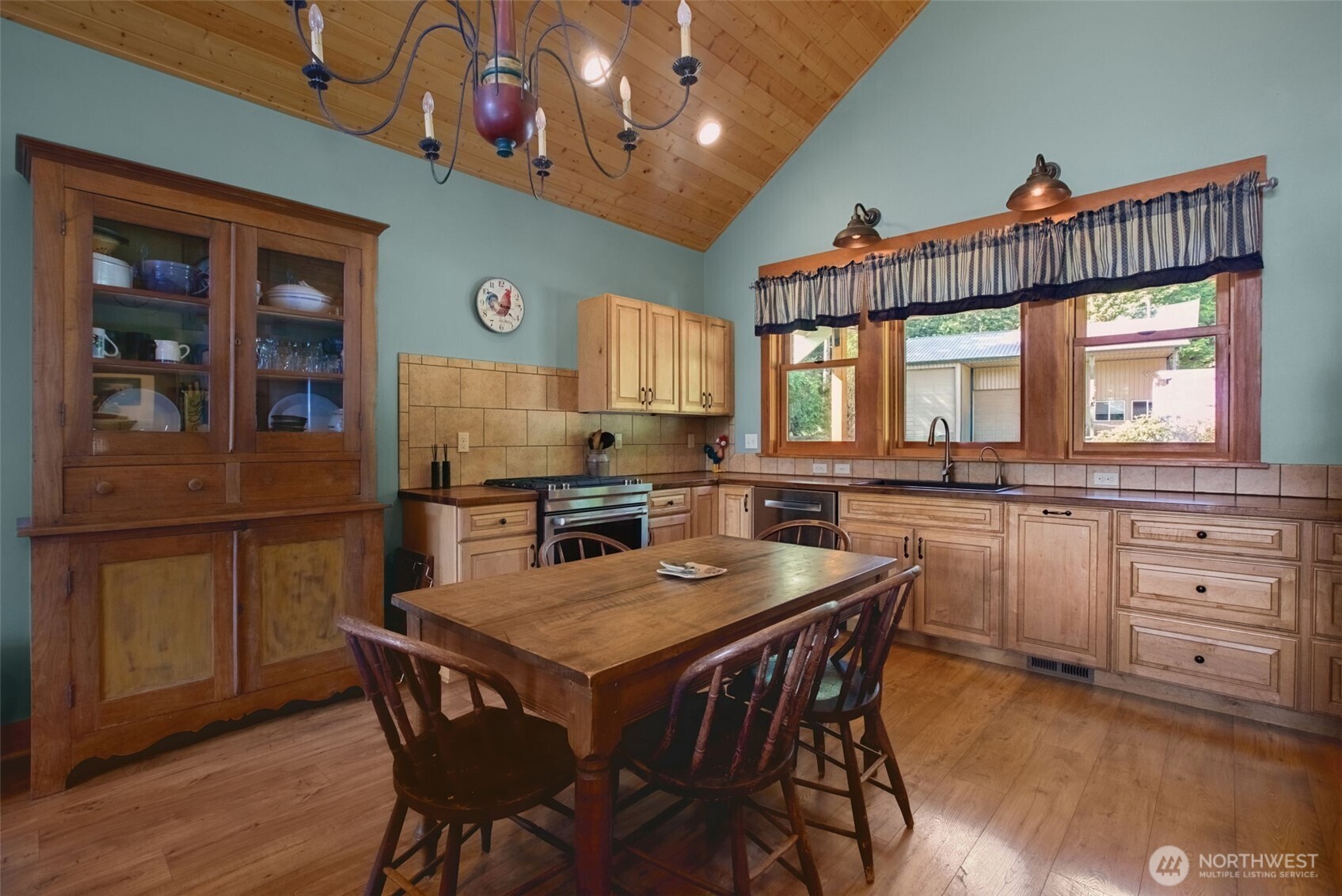 156 Hazel Point Court Property Photo 9