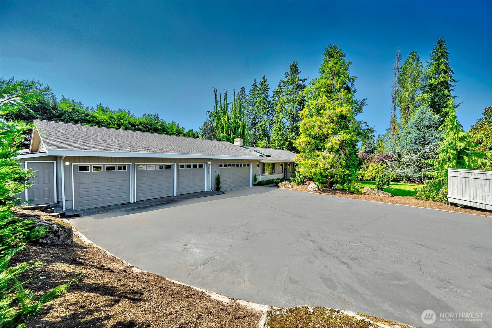 8205 Ne 128th Street Property Photo 4