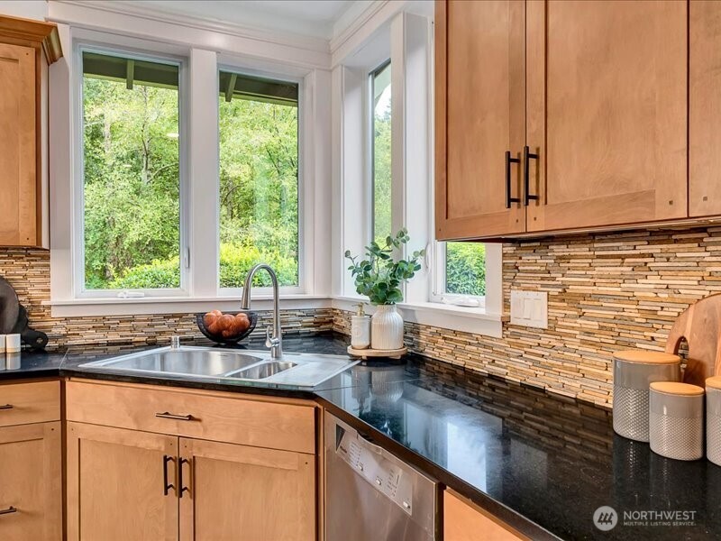 7796 Renton Issaquah Road Property Photo 18