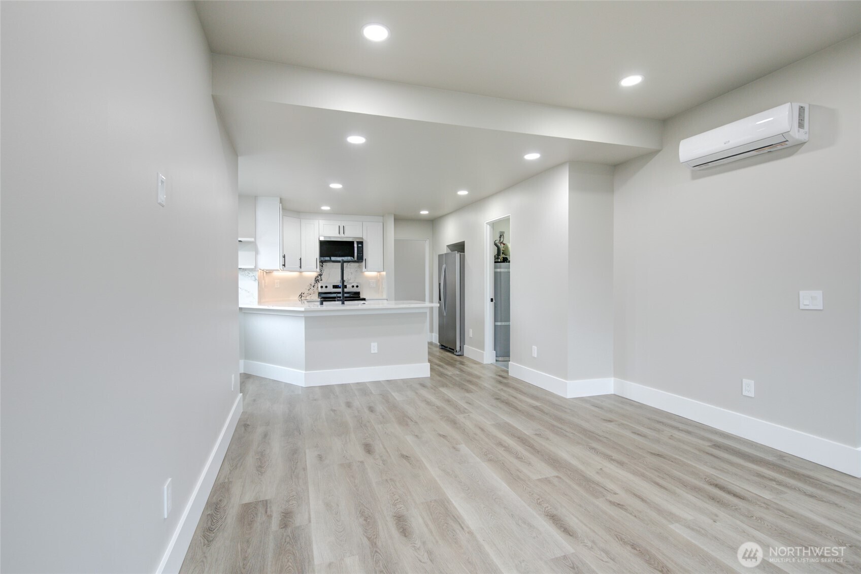 800 E Market Street Property Photo 11