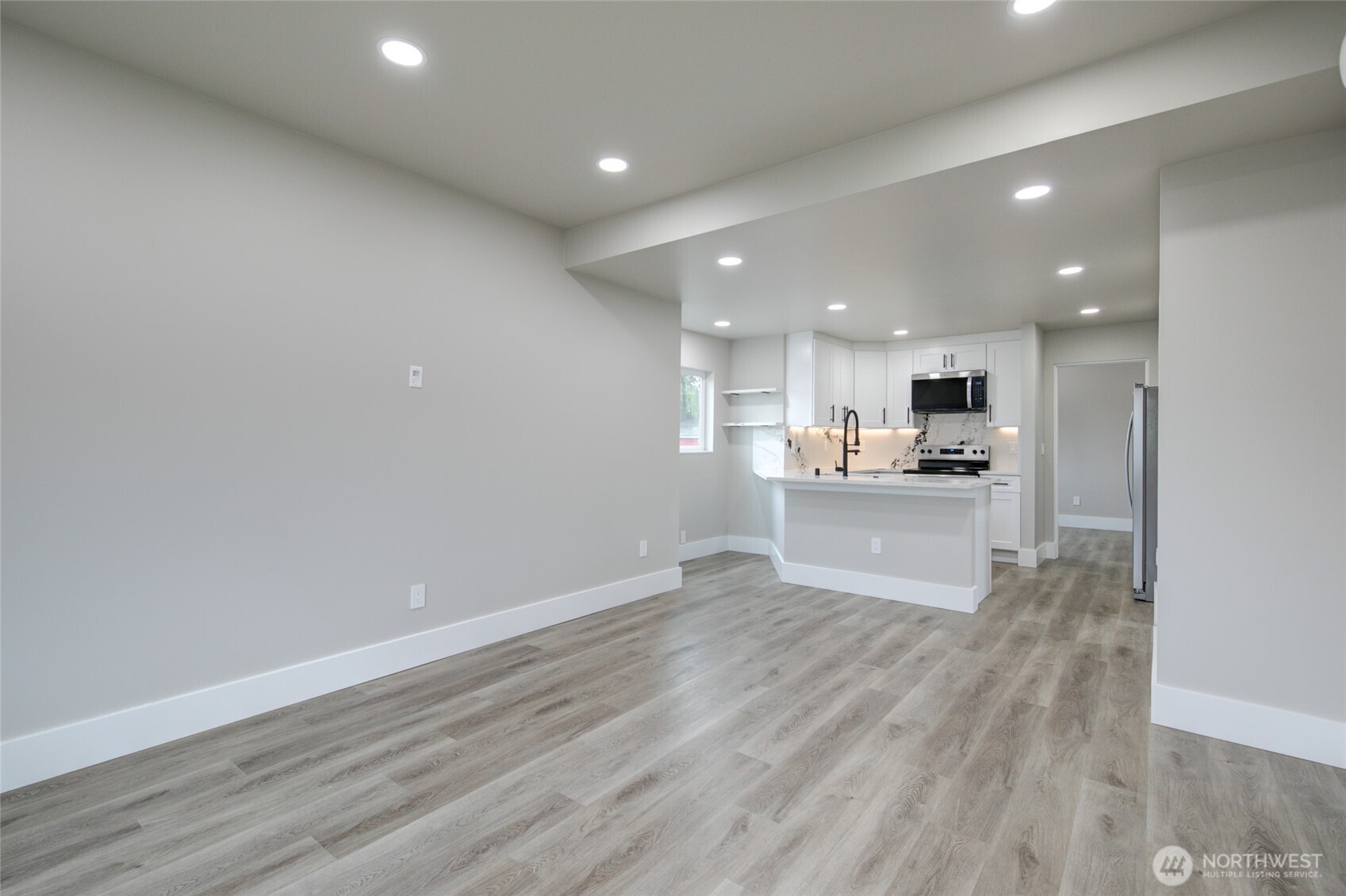 800 E Market Street Property Photo 13