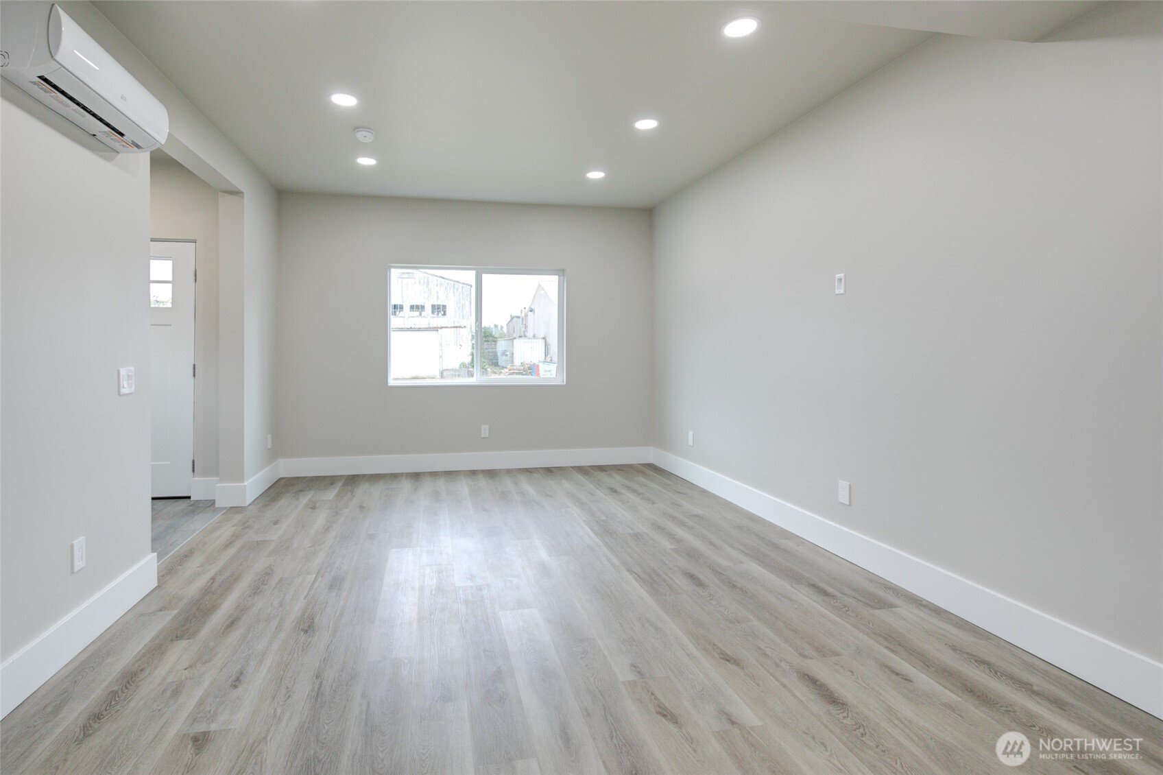 800 E Market Street Property Photo 18