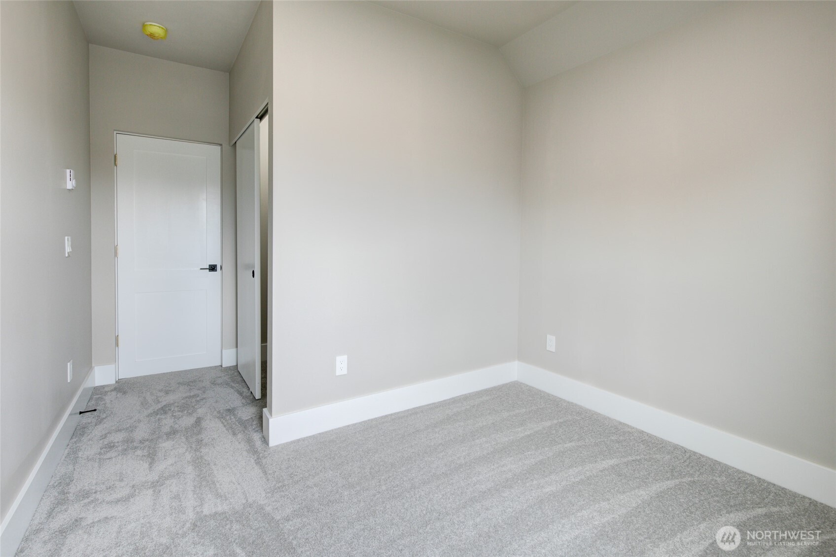 800 E Market Street Property Photo 22