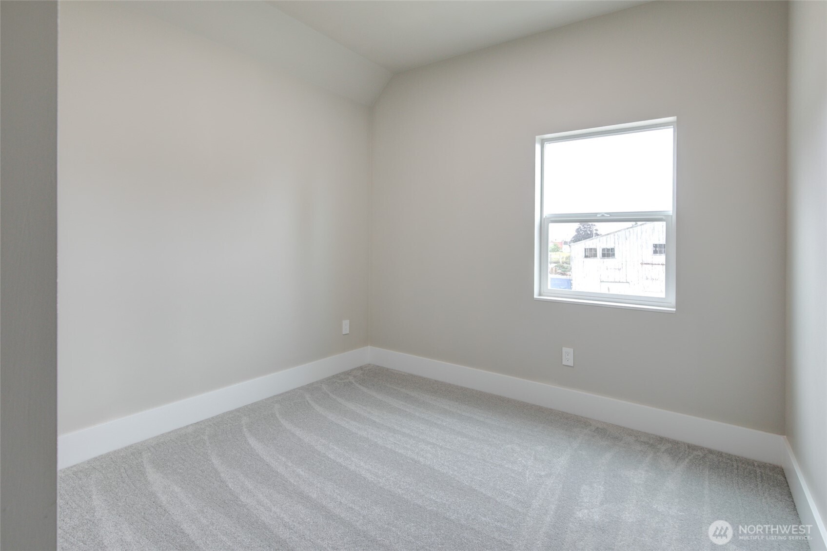 800 E Market Street Property Photo 26