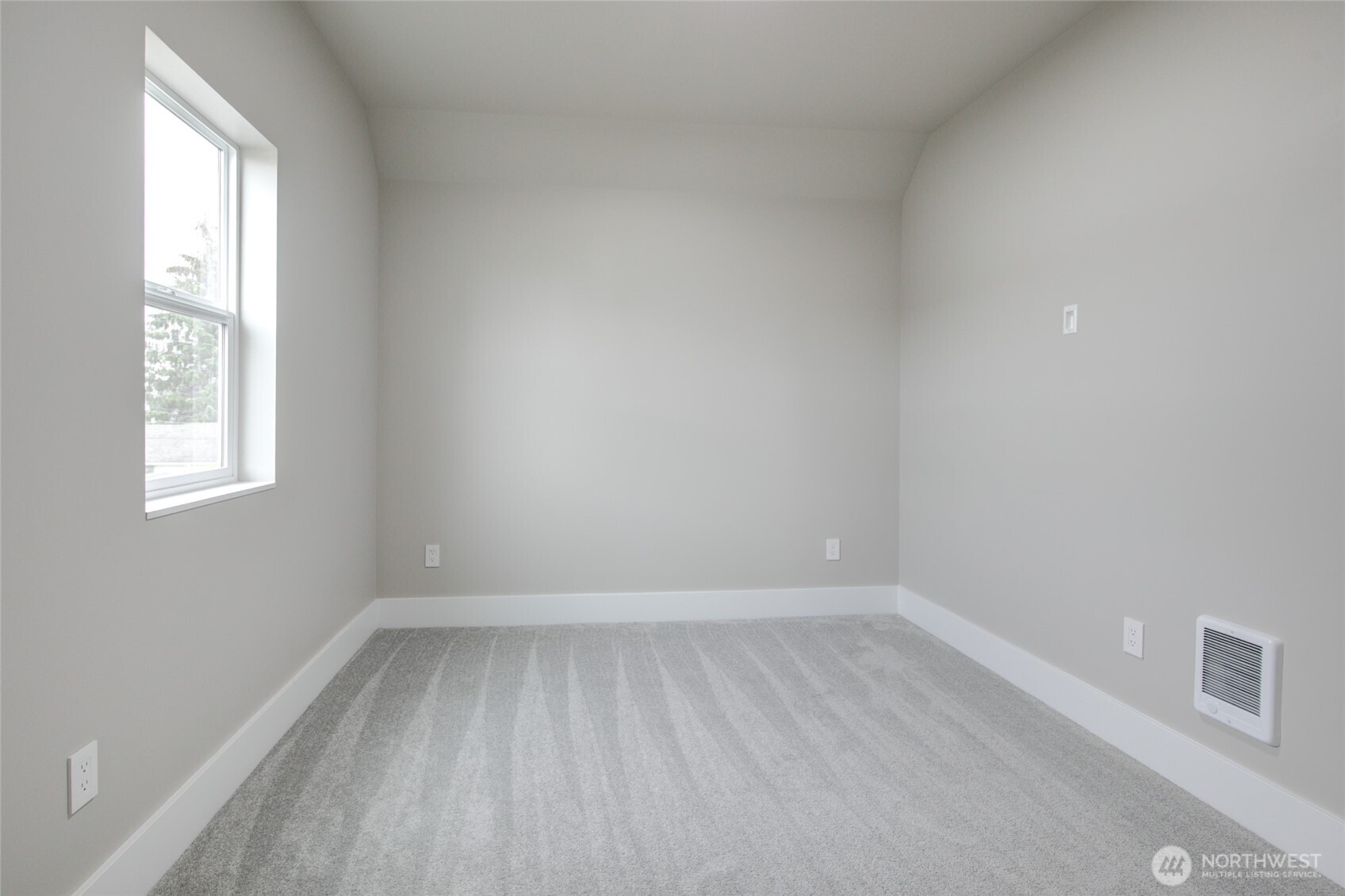 800 E Market Street Property Photo 27