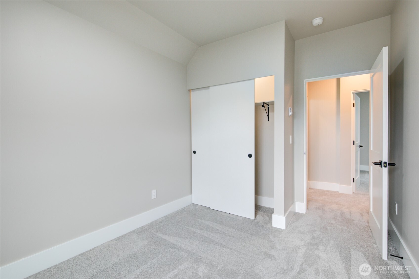 800 E Market Street Property Photo 30