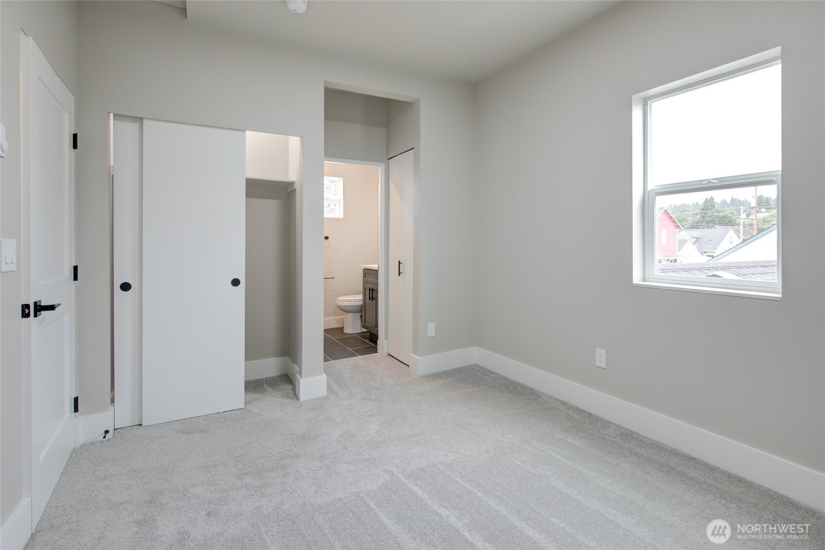 800 E Market Street Property Photo 33