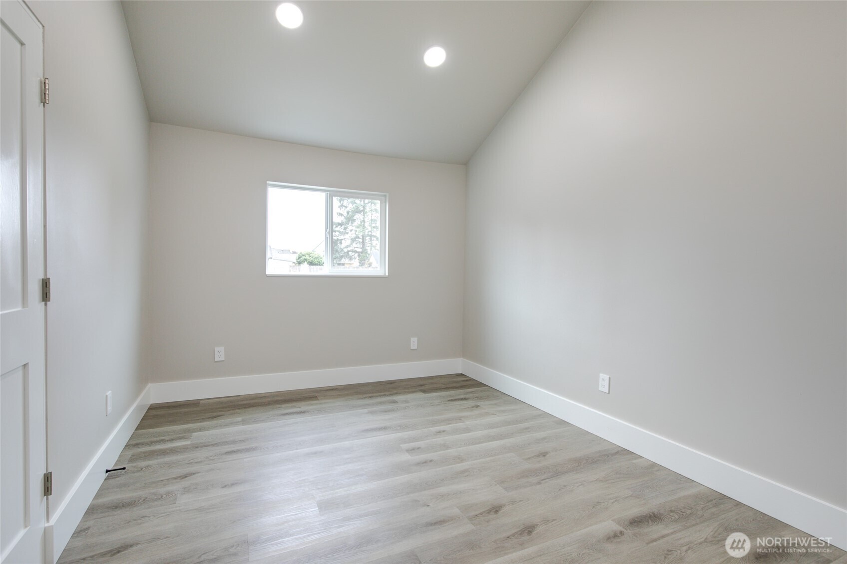 800 E Market Street Property Photo 38