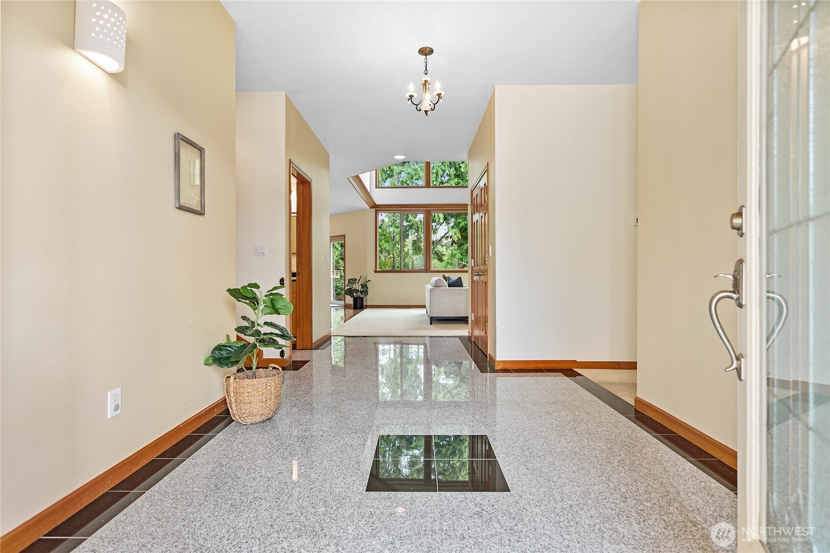 8676 Ashbury Court Property Photo 3