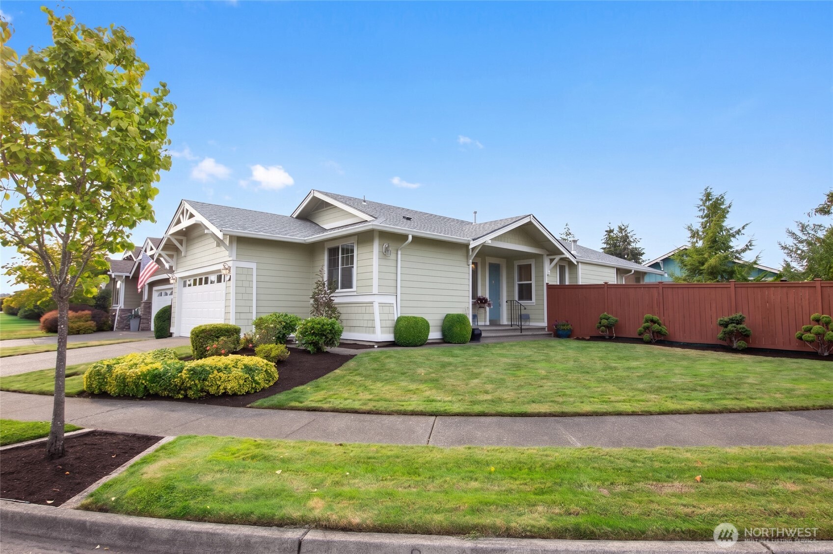 8442 Bainbridge Loop Ne Property Photo 1