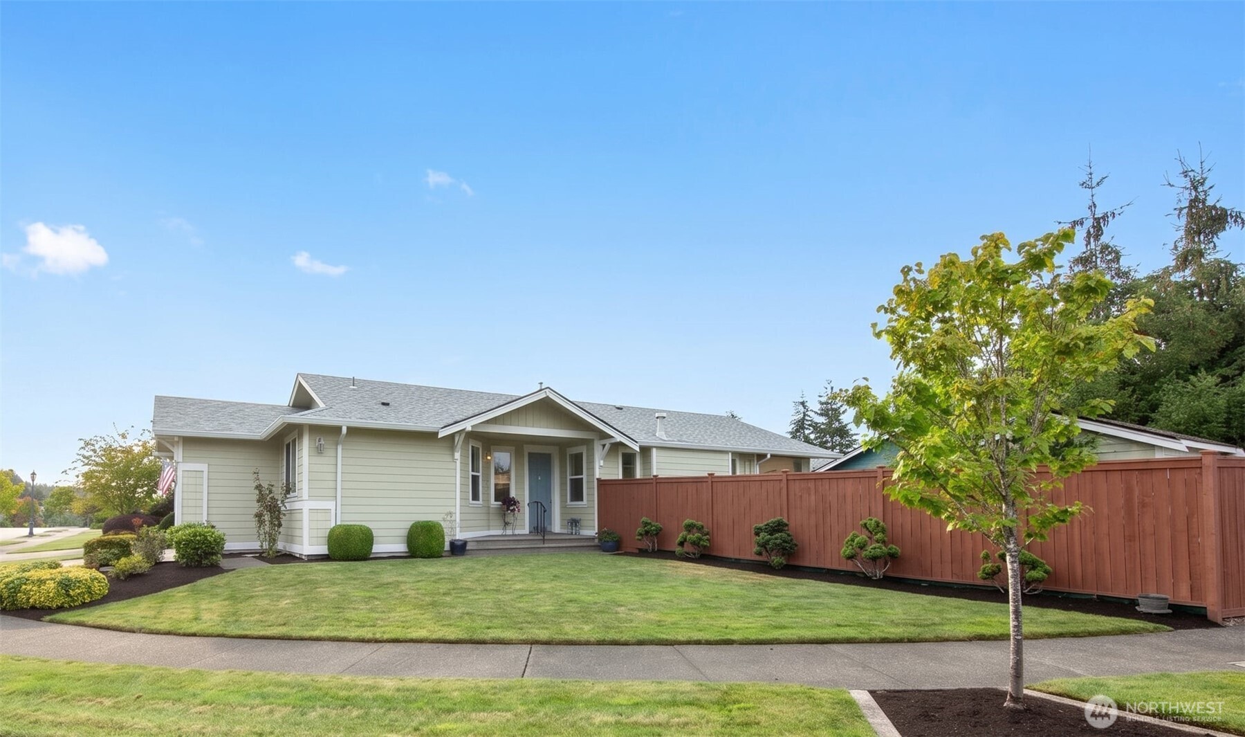 8442 Bainbridge Loop Ne Property Photo 2