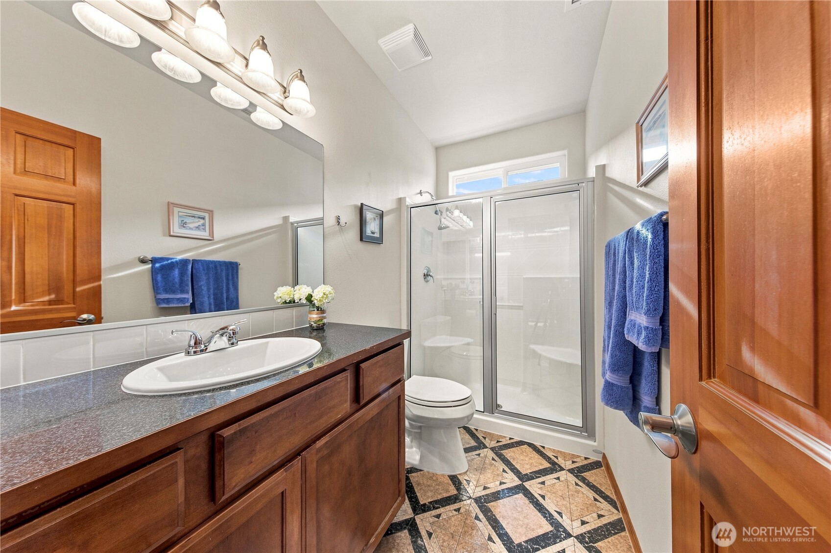 8442 Bainbridge Loop Ne Property Photo 15