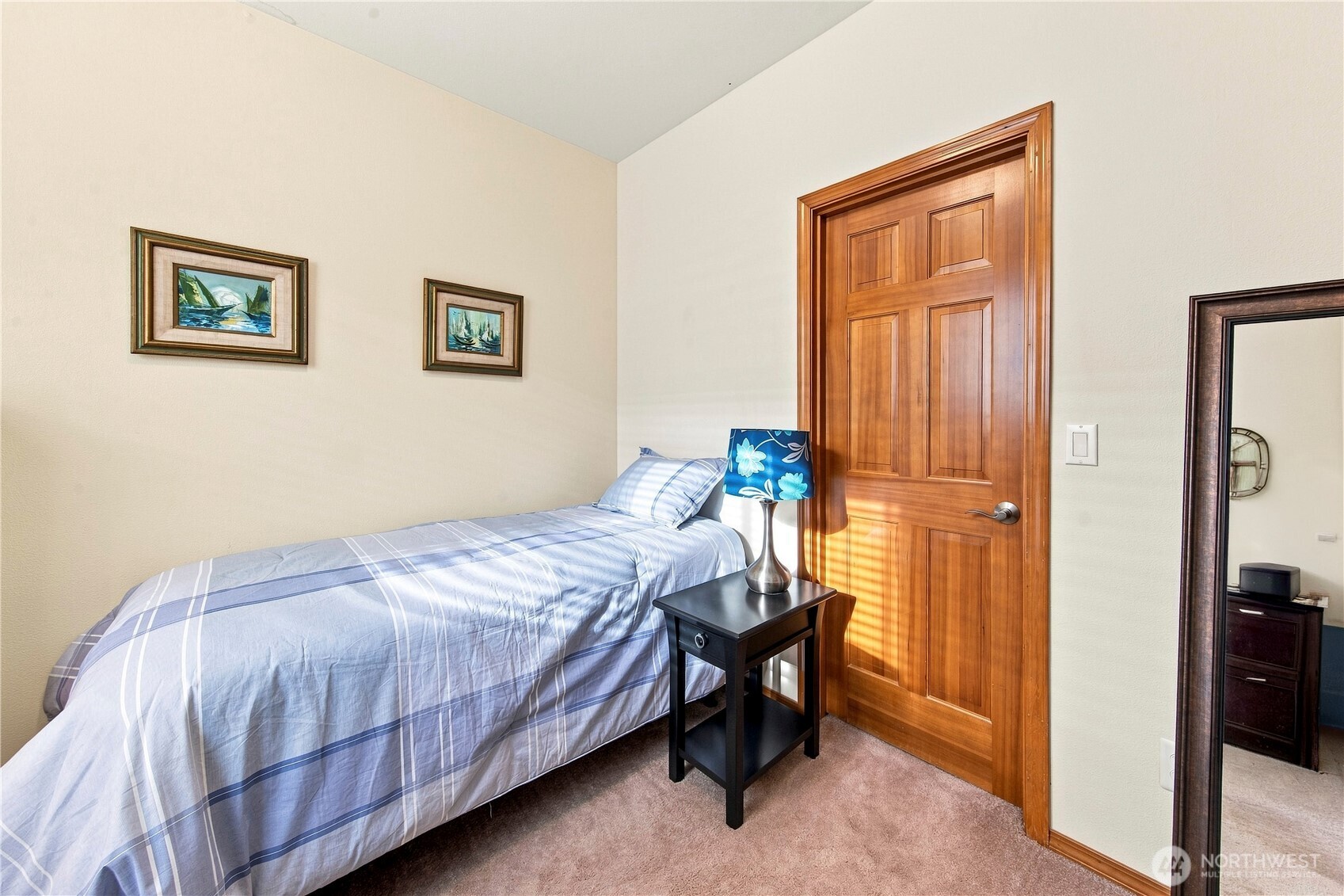 8442 Bainbridge Loop Ne Property Photo 17