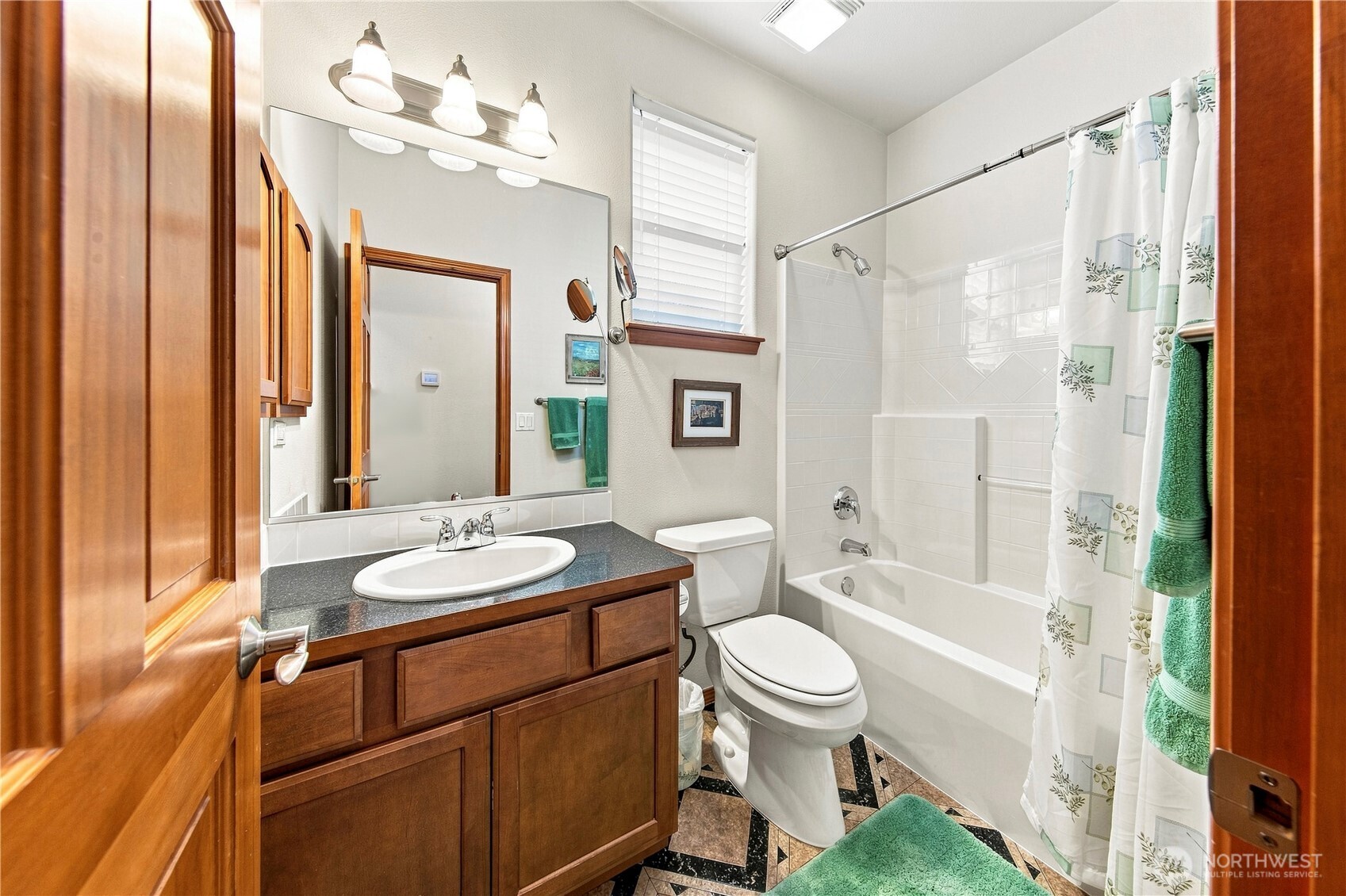 8442 Bainbridge Loop Ne Property Photo 18