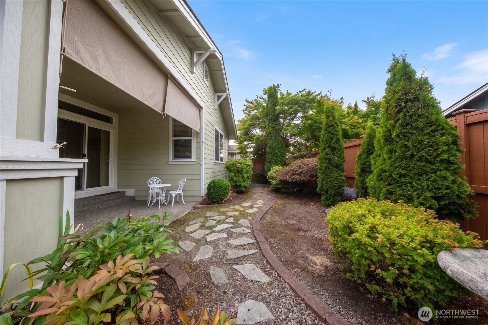 8442 Bainbridge Loop Ne Property Photo 22