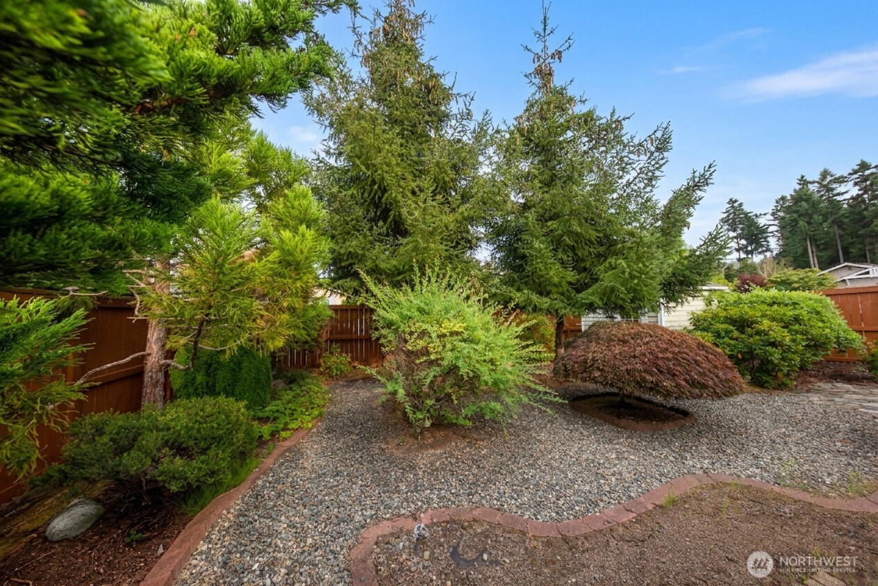 8442 Bainbridge Loop Ne Property Photo 25