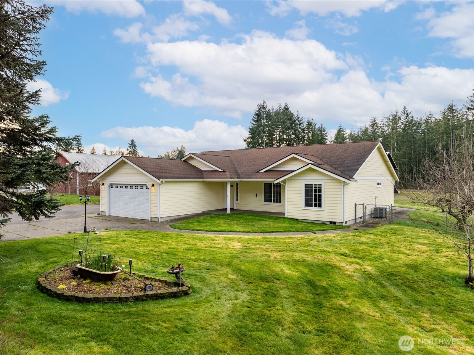 18647 Joselyn Street Property Photo 3