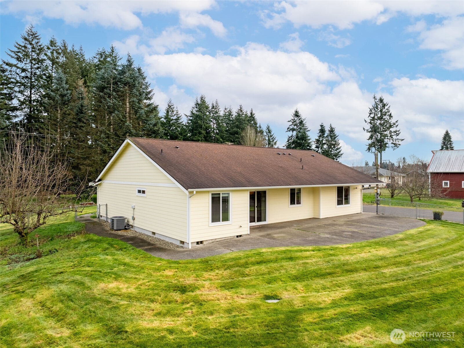 18647 Joselyn Street Property Photo 4