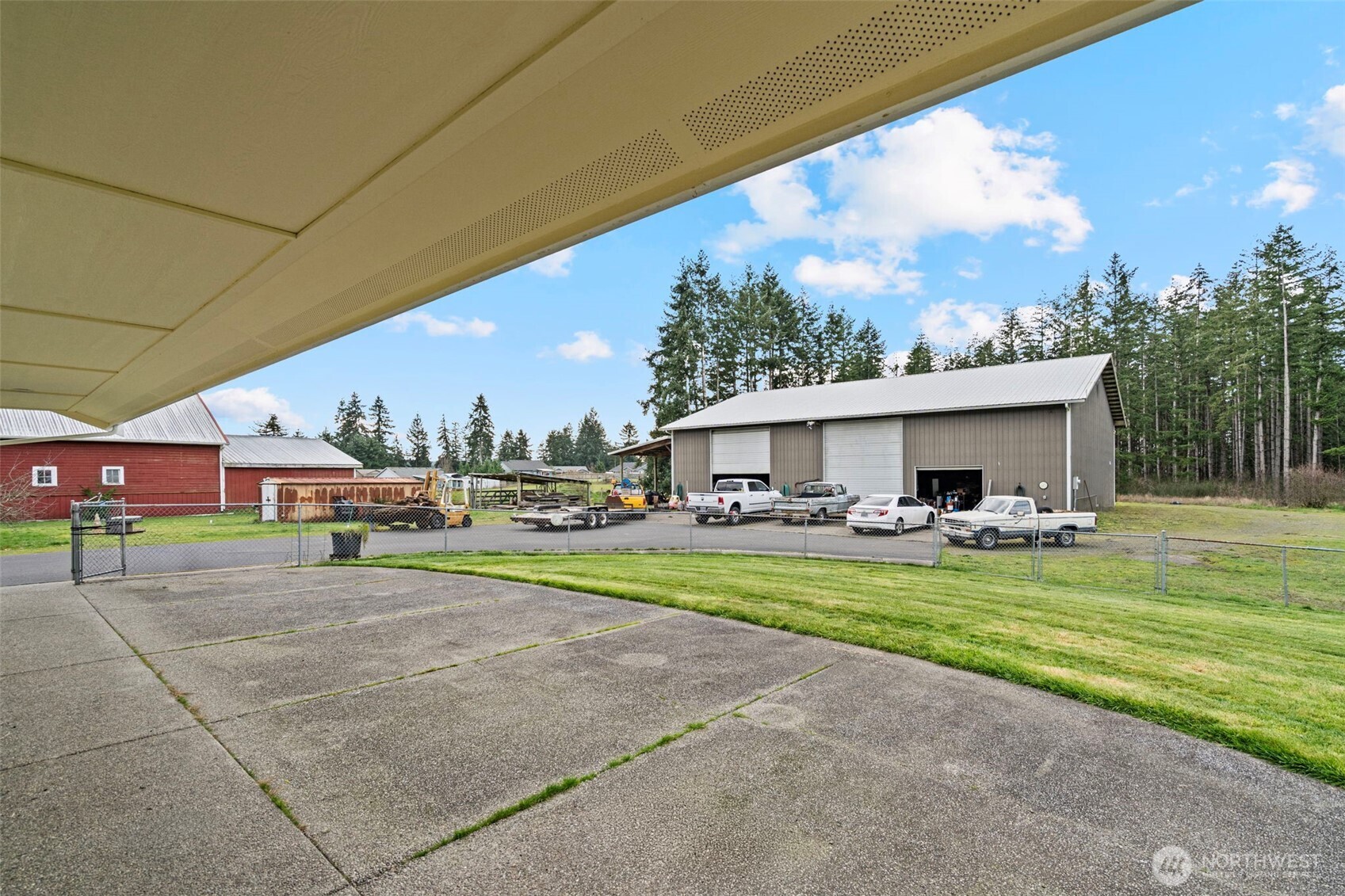 18647 Joselyn Street Property Photo 5