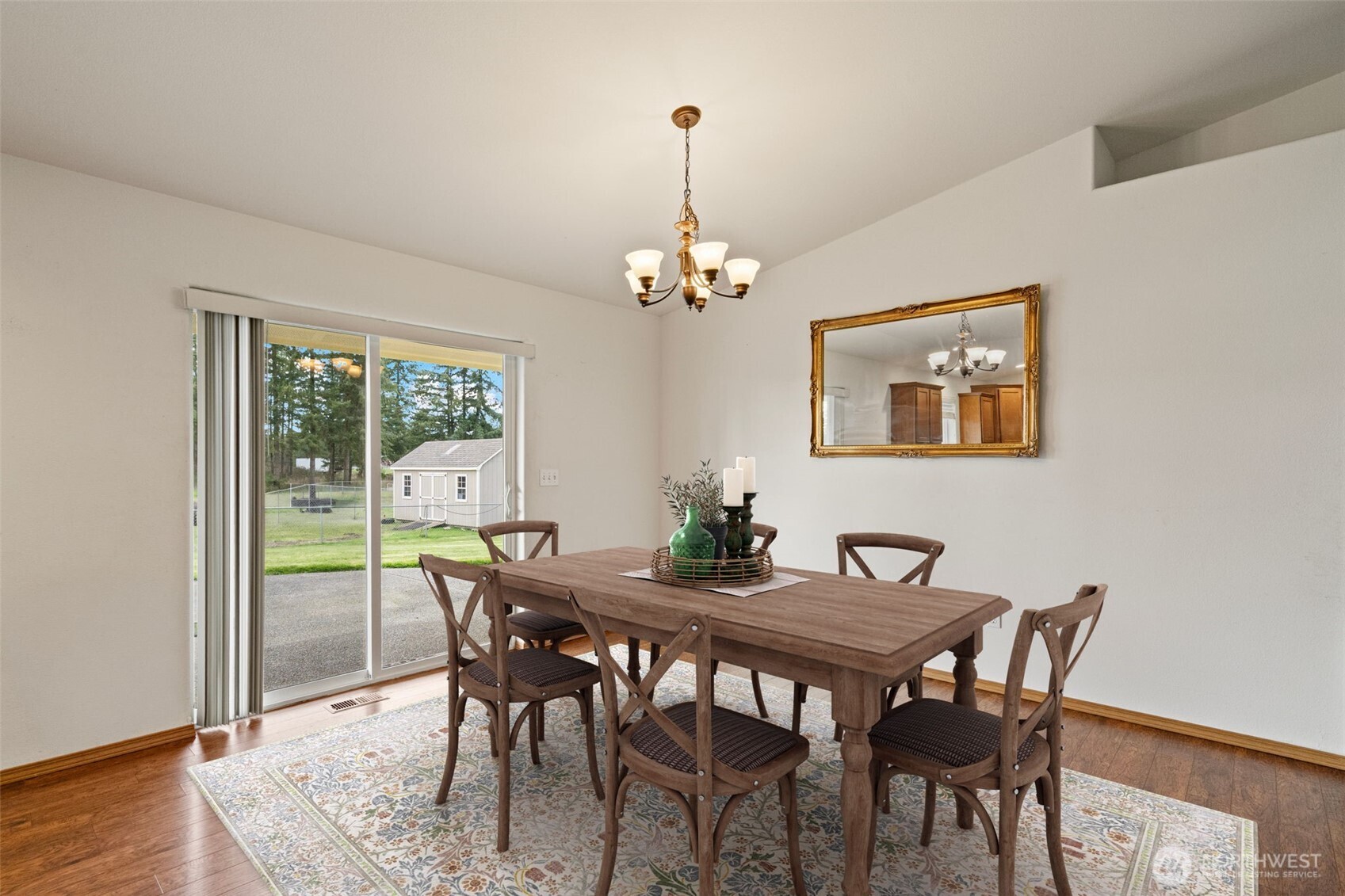 18647 Joselyn Street Property Photo 12
