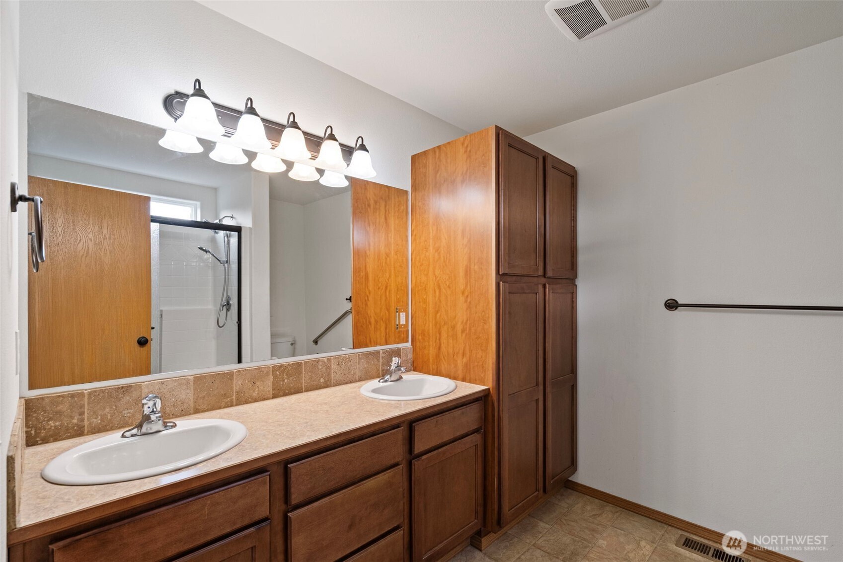 18647 Joselyn Street Property Photo 24