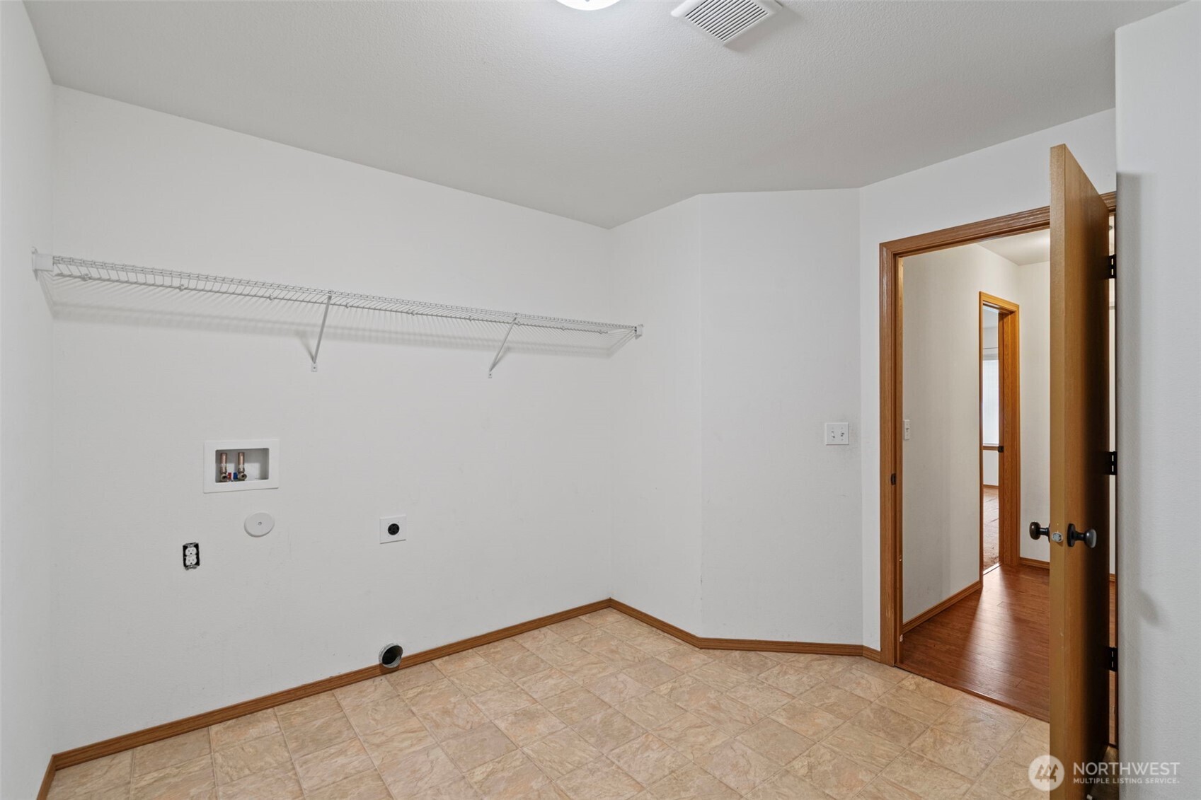 18647 Joselyn Street Property Photo 25