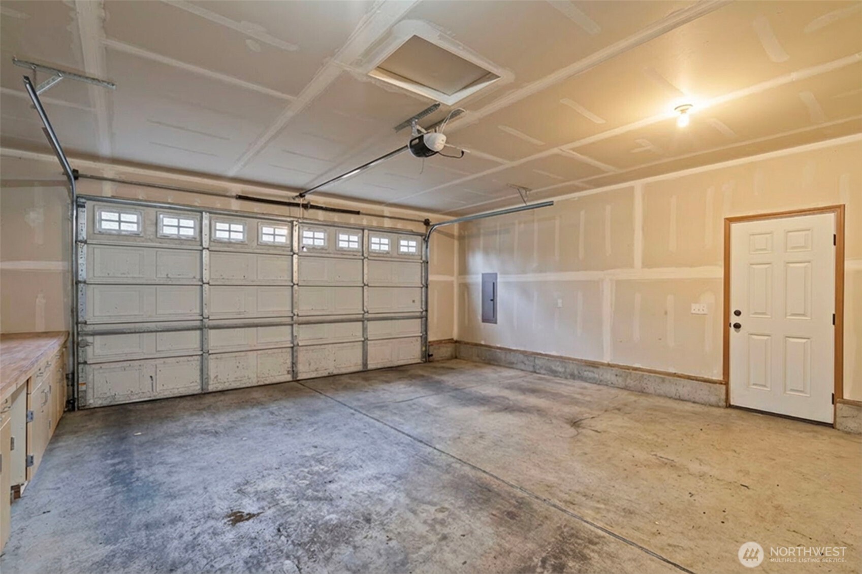 18647 Joselyn Street Property Photo 26