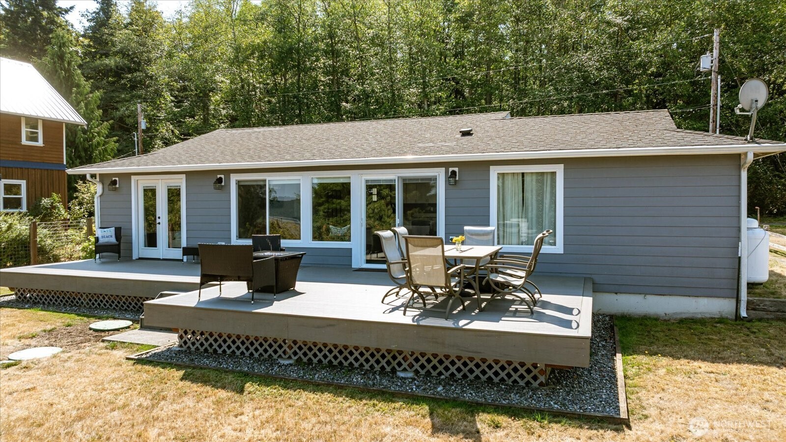 1867 Salmonberry Lane Property Photo 15