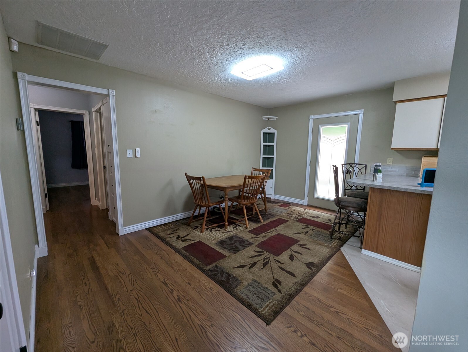 2302 Cedar Place Property Photo 9