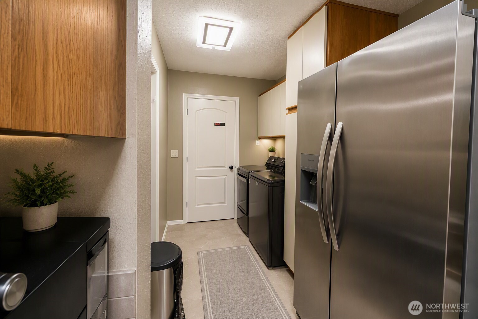 2302 Cedar Place Property Photo 13