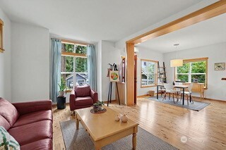 225 Bowery Loop Property Photo 6