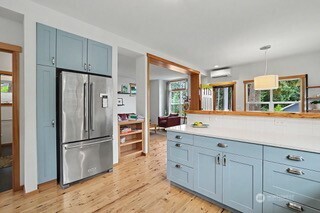 225 Bowery Loop Property Photo 12