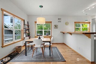 225 Bowery Loop Property Photo 17