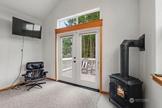 225 Bowery Loop Property Photo 20