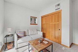 225 Bowery Loop Property Photo 23