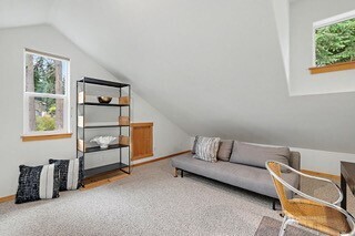 225 Bowery Loop Property Photo 25