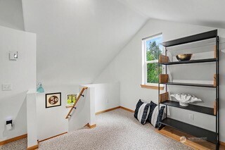 225 Bowery Loop Property Photo 26