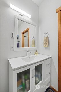 225 Bowery Loop Property Photo 29