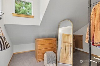 225 Bowery Loop Property Photo 31