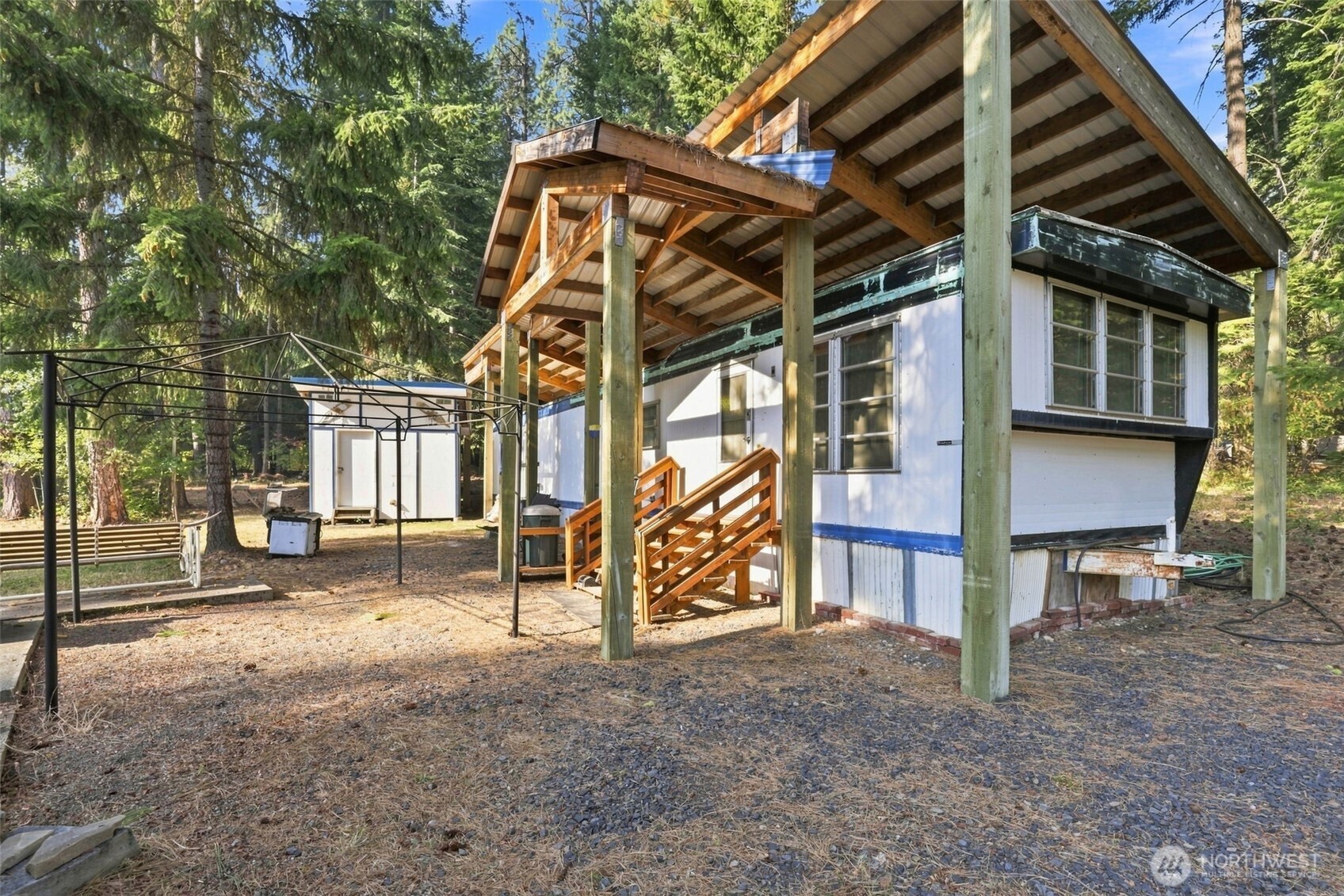570 W Pacific Avenue Property Photo 1