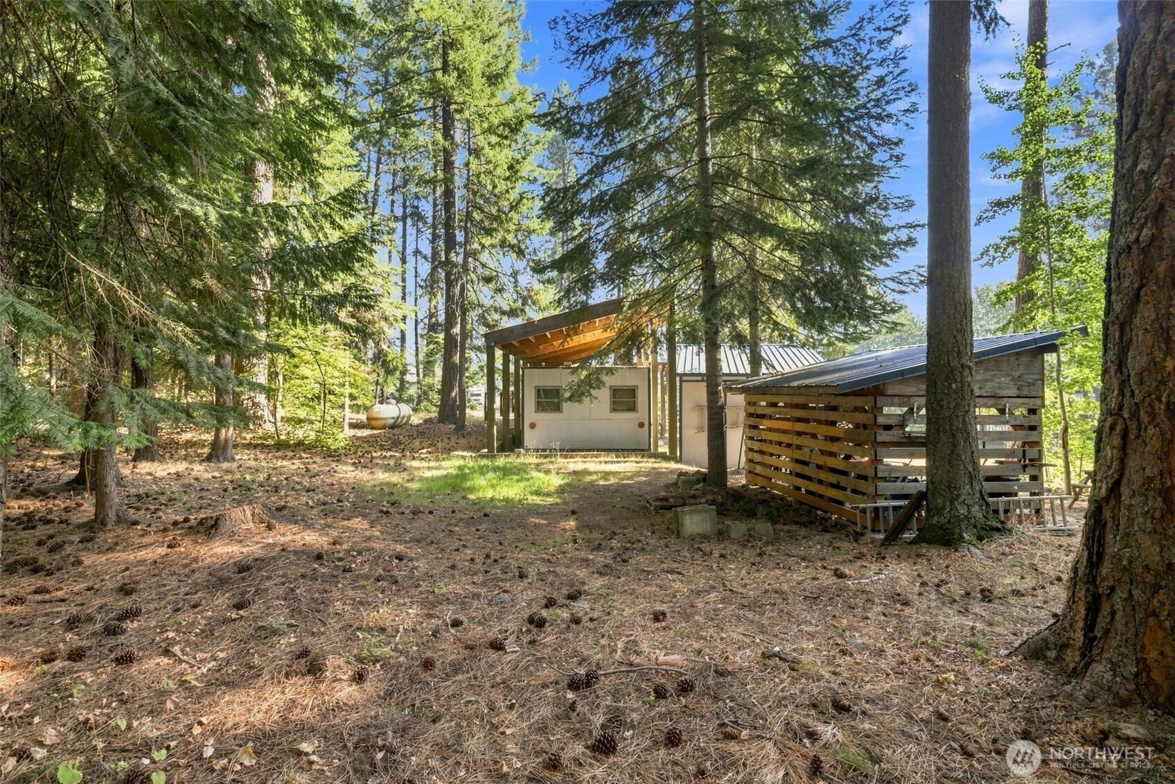 570 W Pacific Avenue Property Photo 18