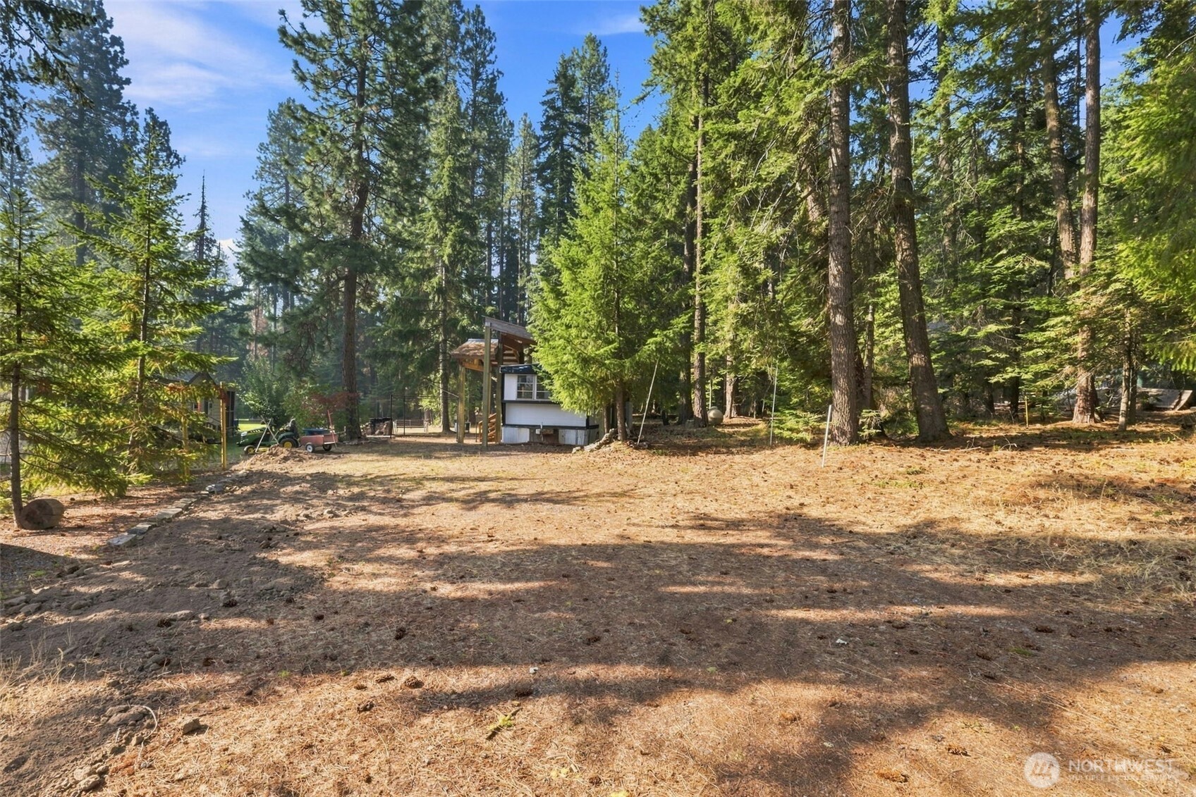 570 W Pacific Avenue Property Photo 21