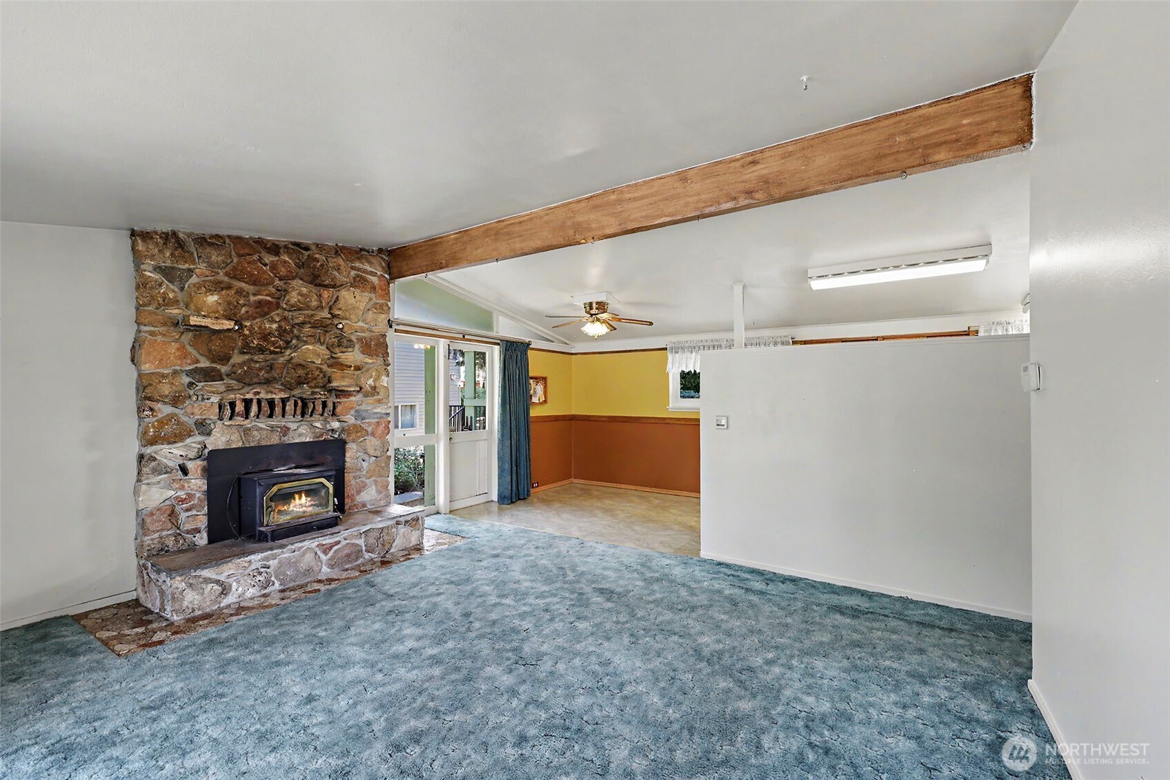 3827 S 176th Street Property Photo 4