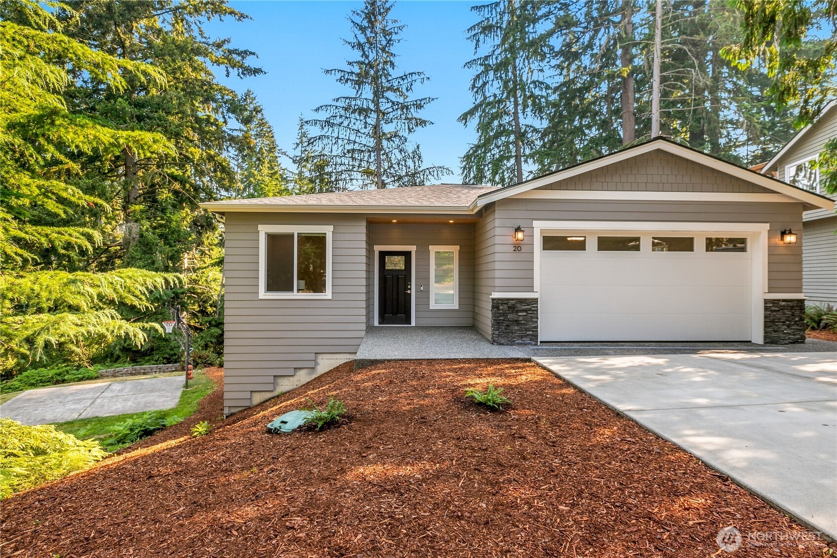 20 Sweetclover Circle Property Photo 1
